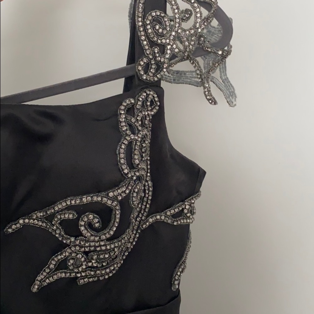 Dress - Picture 3 of 5